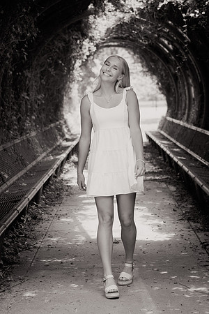 Riley Sims Senior pix 2026-85
