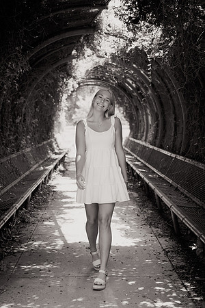 Riley Sims Senior pix 2026-87