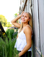 Riley Sims Senior pix 2026-9